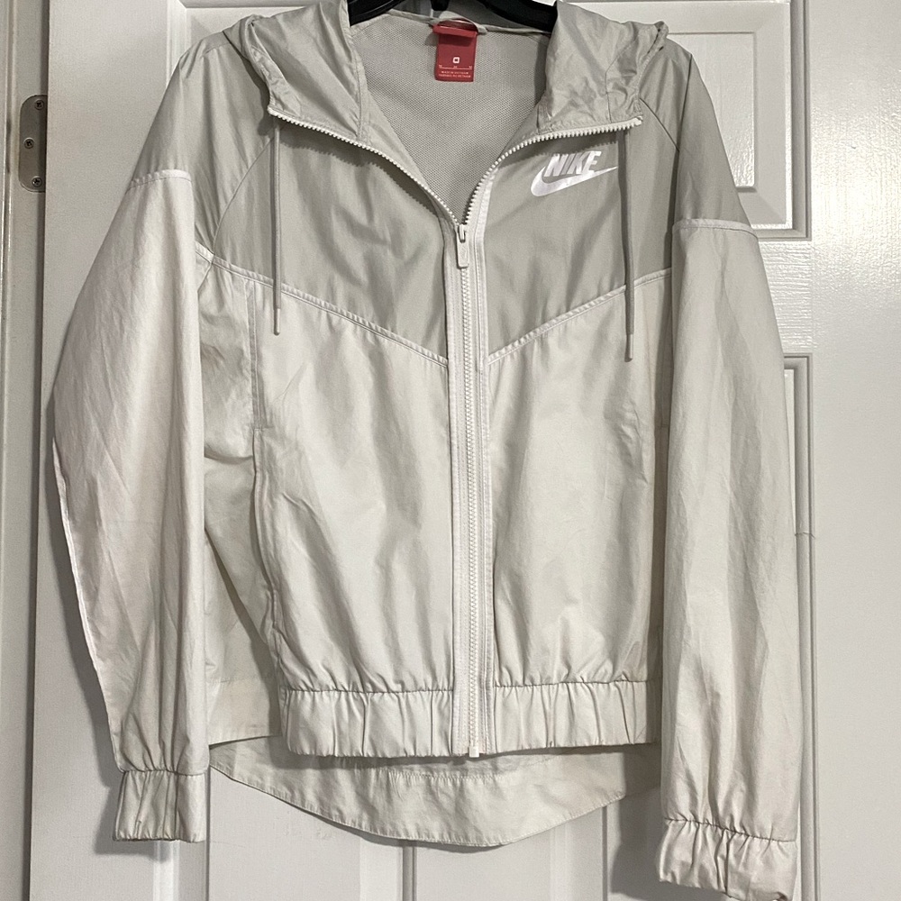 Nike Women’s Windrunner Jacket